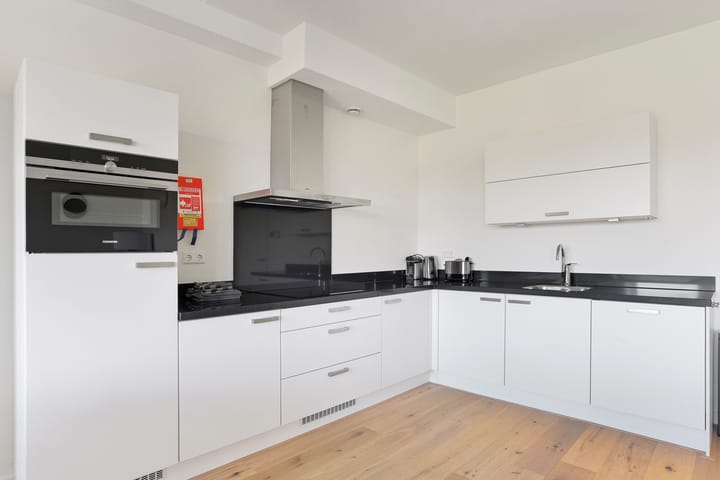 Photo 7 of Koningin Sophiestraat 126