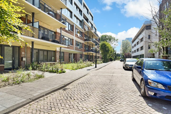 Photo 15 of Koningin Sophiestraat 126