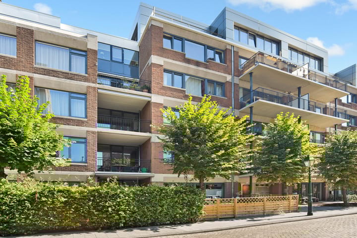 Photo 16 of Koningin Sophiestraat 126