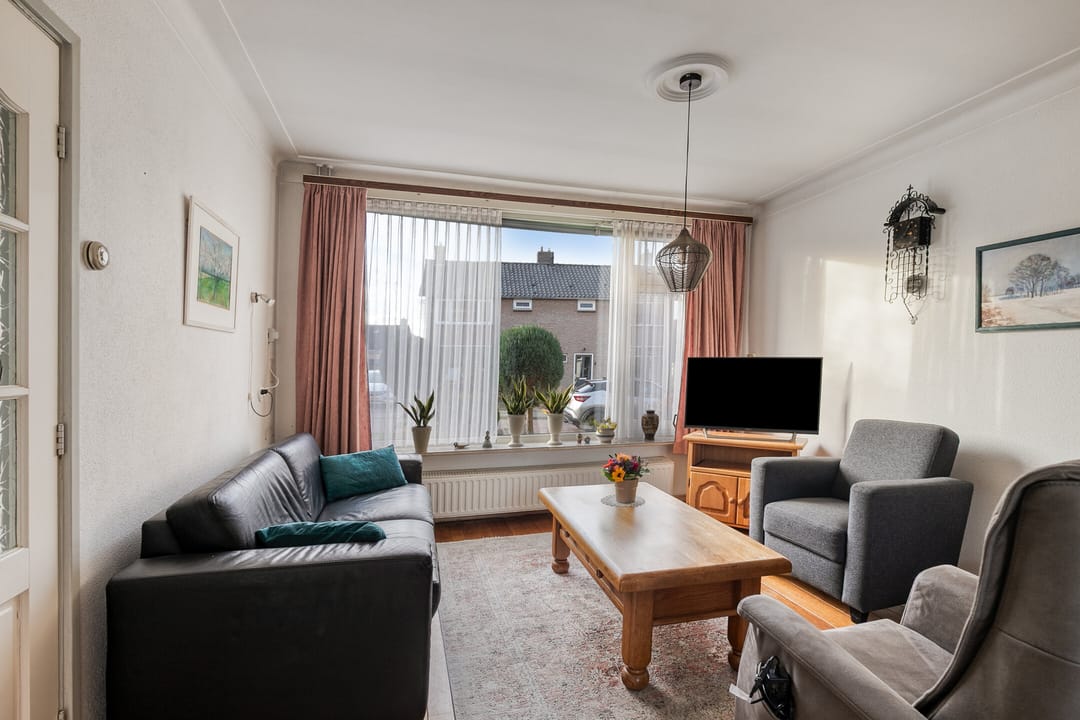 Photo 2 of Bergmanstraat 8