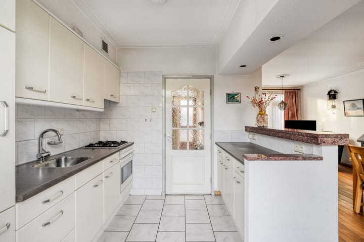 Photo 7 of Bergmanstraat 8