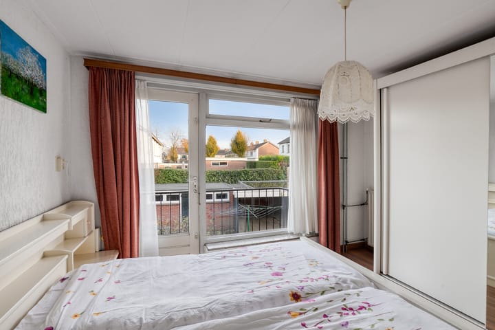 Photo 11 of Bergmanstraat 8