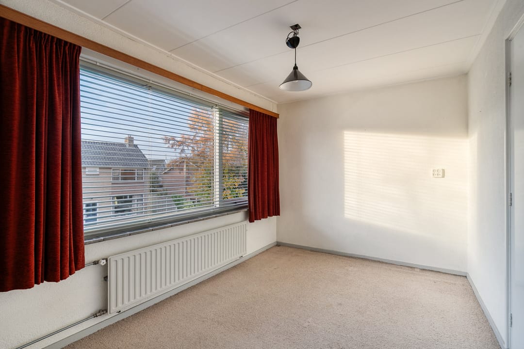 Photo 13 of Bergmanstraat 8