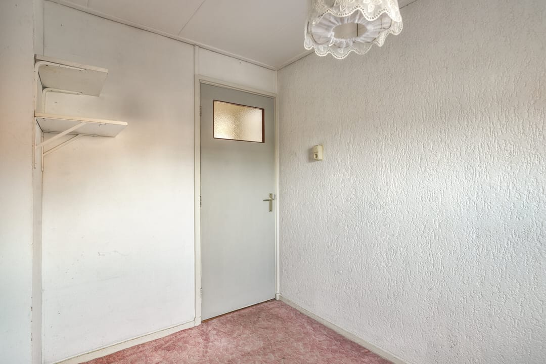 Photo 17 of Bergmanstraat 8