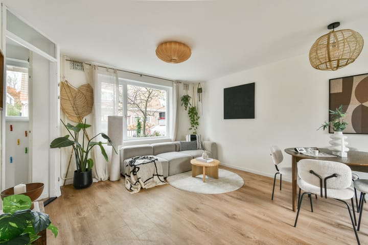 Photo 4 of Maanstraat 58