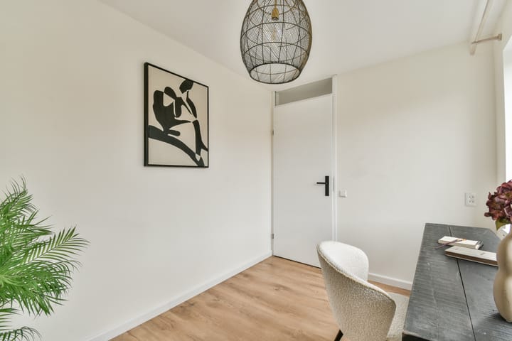 Photo 17 of Maanstraat 58