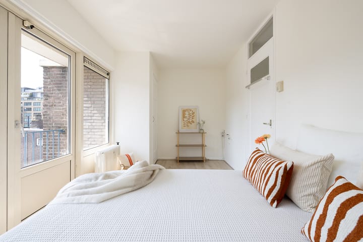 Photo 5 of Meent 26-E