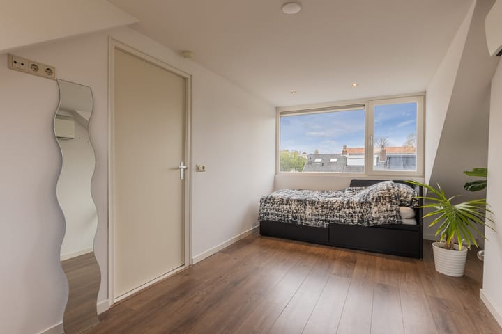 Photo 28 of Margrietstraat 17