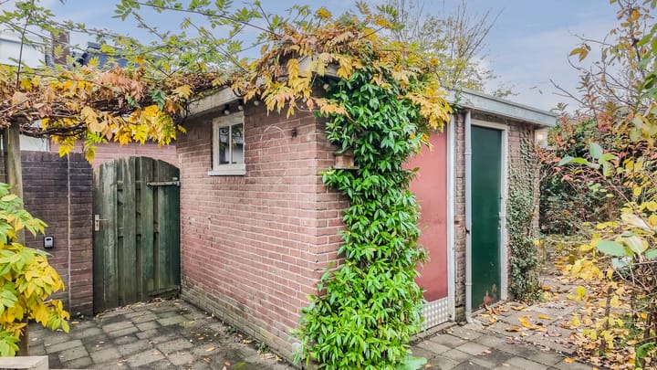 Photo 33 of Margrietstraat 17