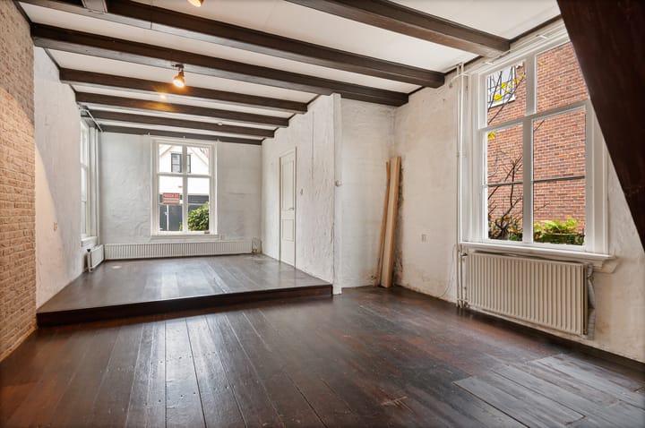 Photo 9 of Bredestraat 6