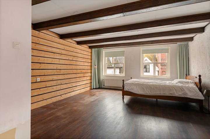 Photo 16 of Bredestraat 6