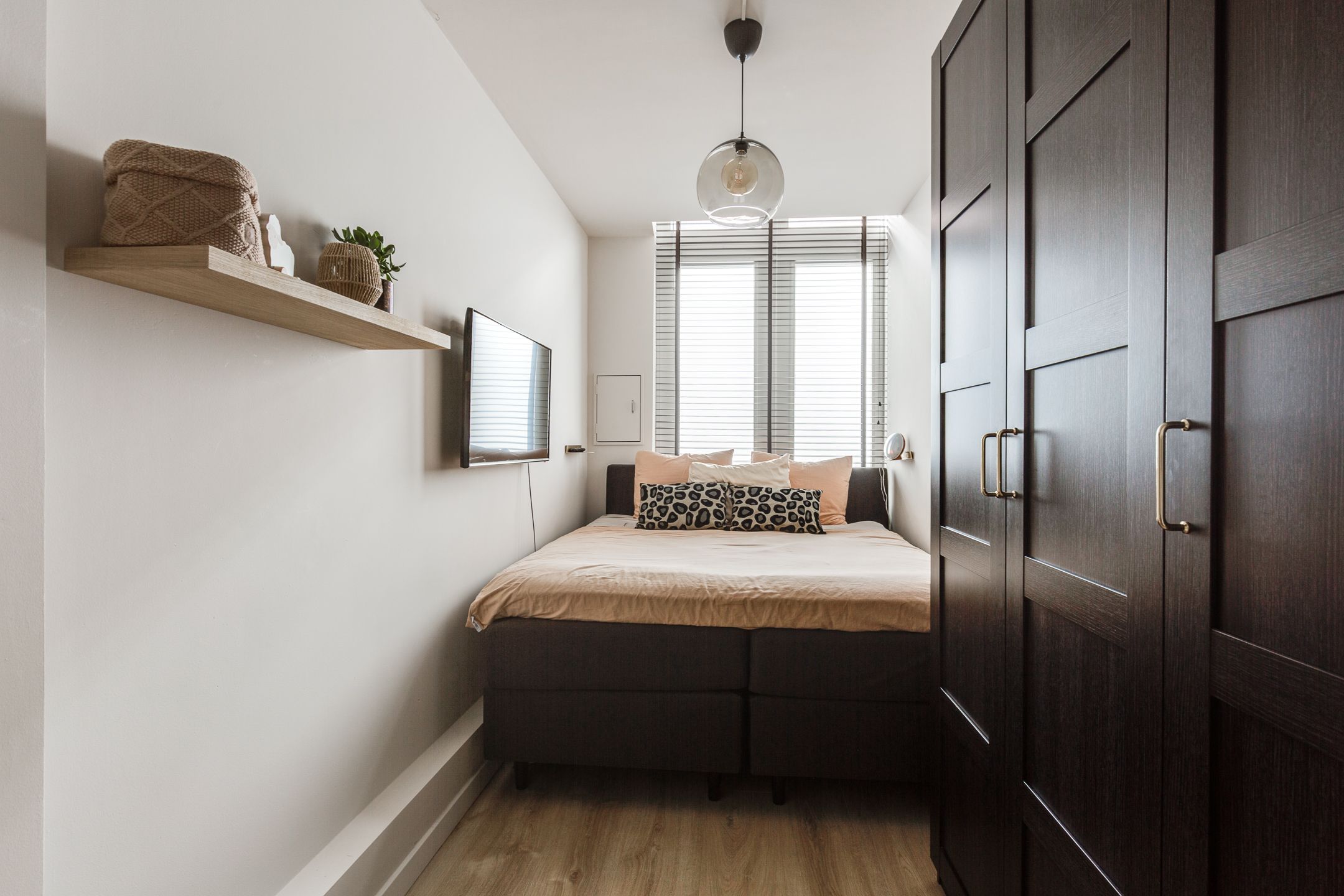 Photo 18 of Philips Willemstraat 14-A
