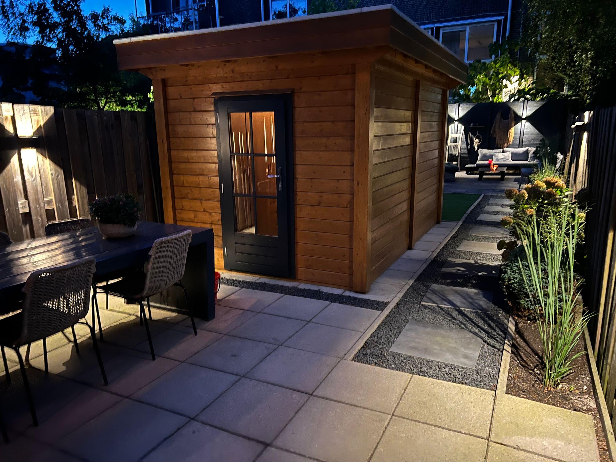 Photo 39 of Philips Willemstraat 14-A
