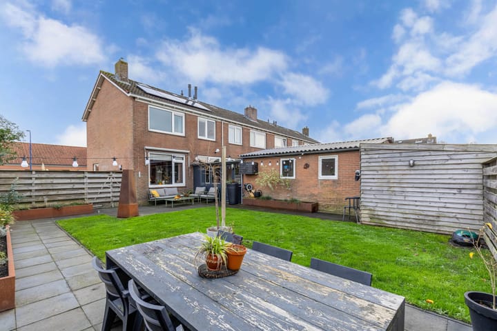 Photo 29 of Opslach 14