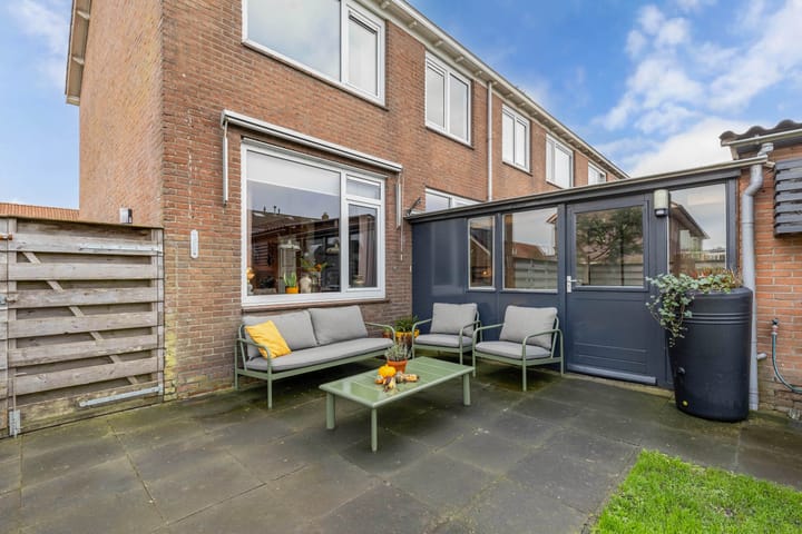 Photo 32 of Opslach 14