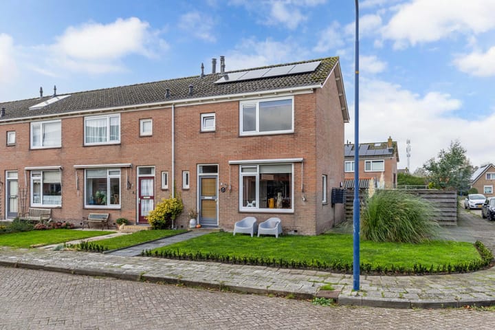 Photo 40 of Opslach 14