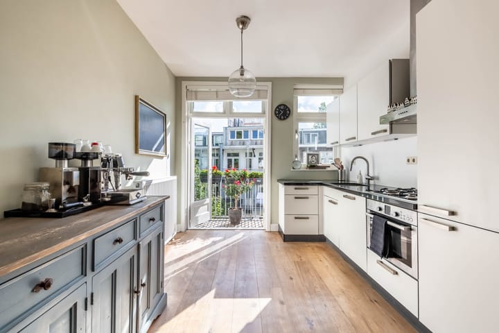 Photo 11 of Stolwijkstraat 53-3