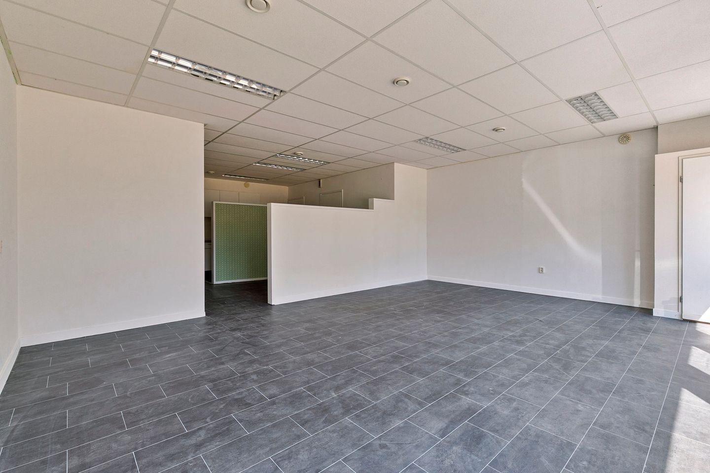 View photo 3 of Kerkstraat 3