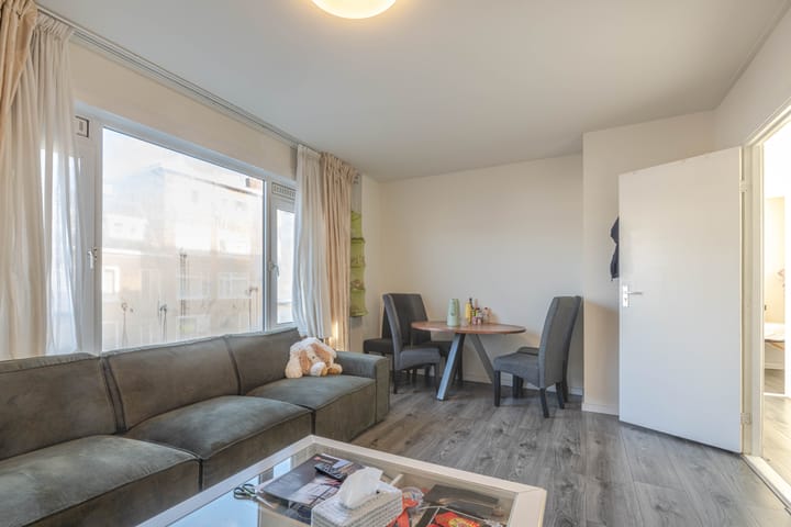 Foto 2 van Bas Jungeriusstraat 10-B