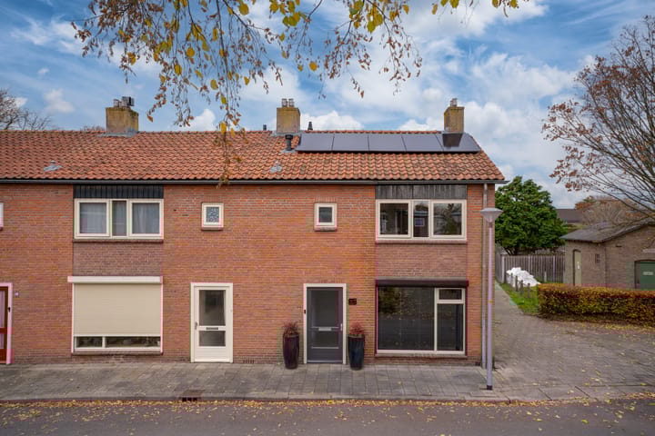 Photo 6 of Van de Loostraat 40