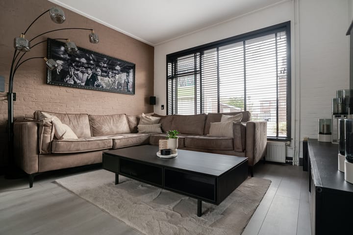 Photo 14 of Van de Loostraat 40