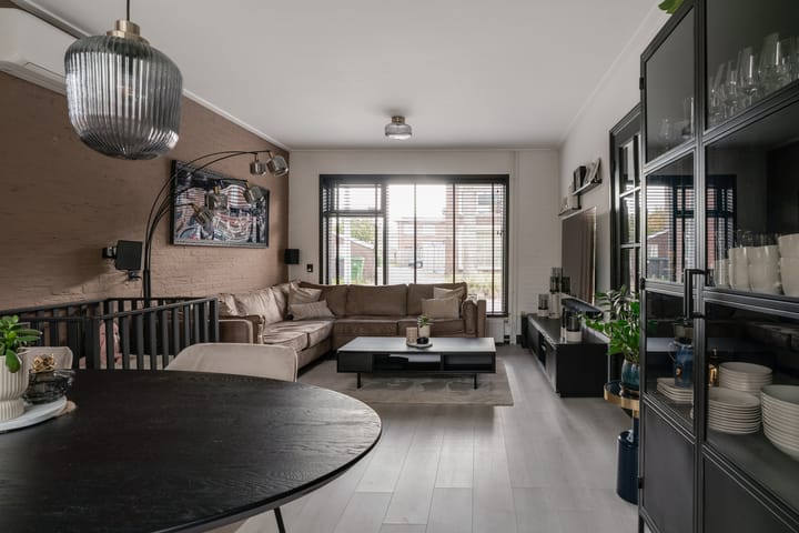 Photo 19 of Van de Loostraat 40