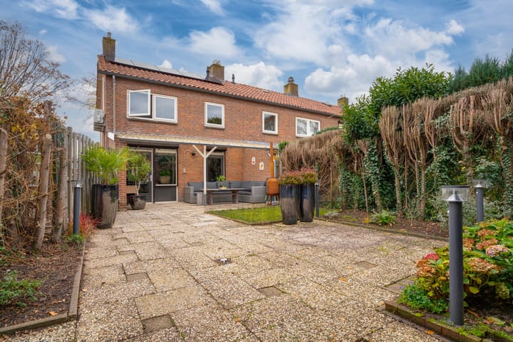 Photo 30 of Van de Loostraat 40