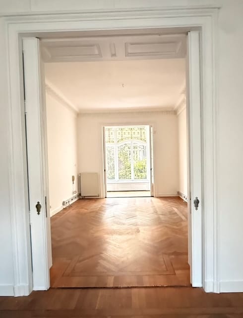 View photo 2 of Willemsparkweg 69