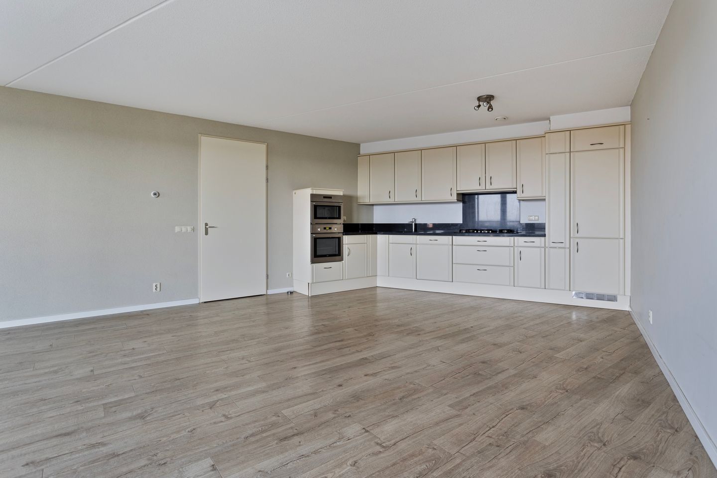 Foto 10 van Koninginnetuin 37