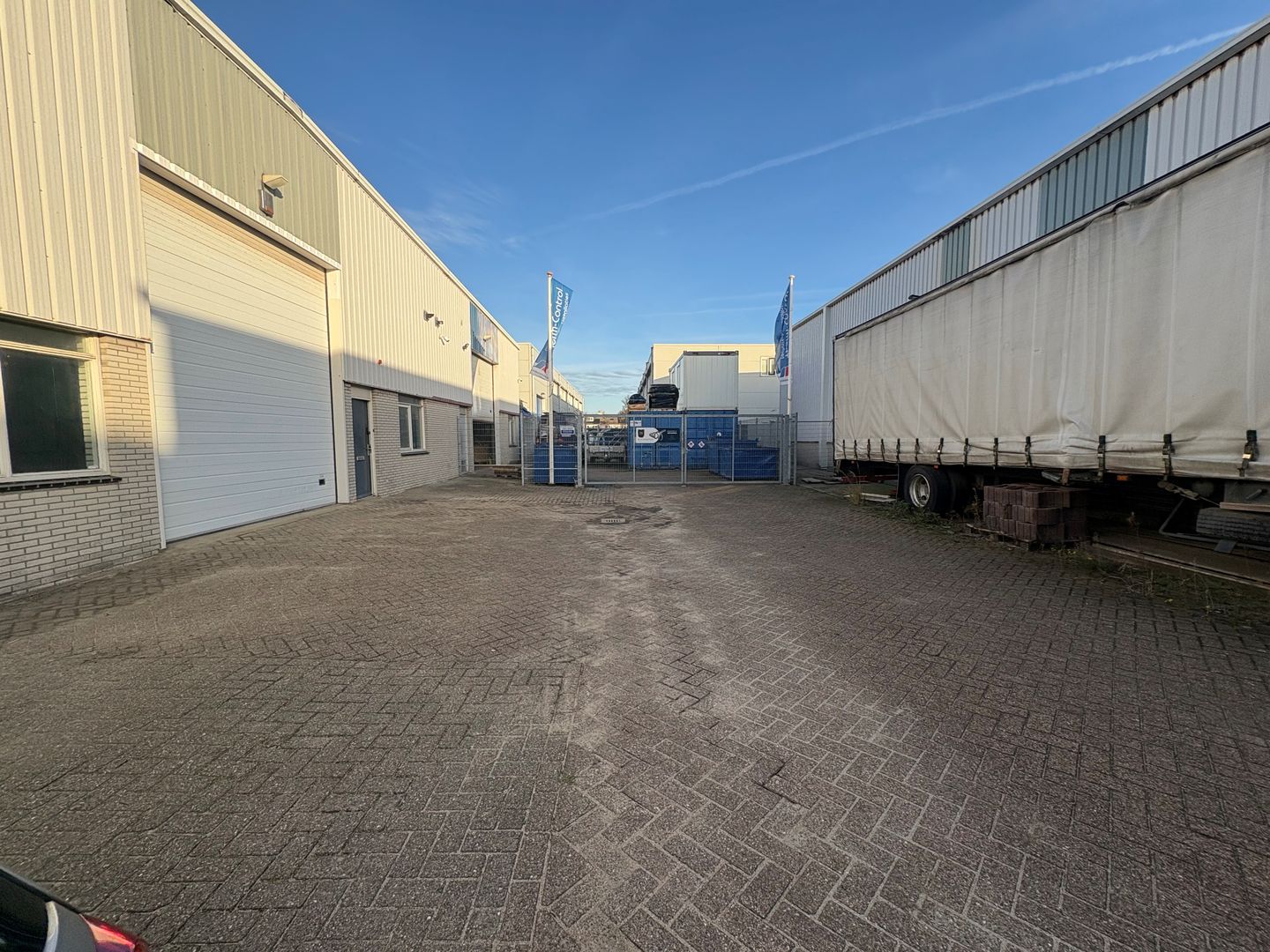 View photo 2 of Marie Curiestraat 15