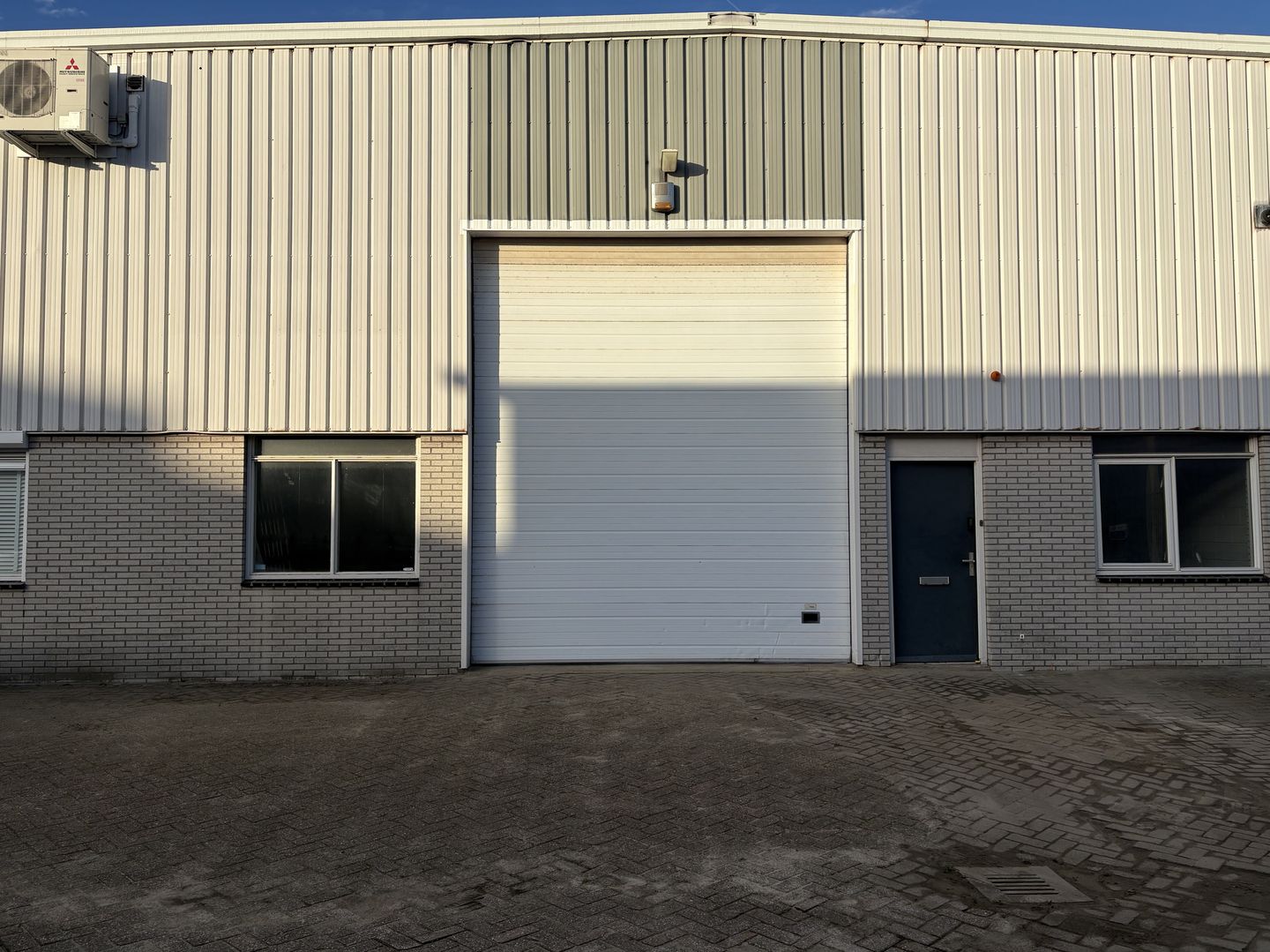 View photo 3 of Marie Curiestraat 15