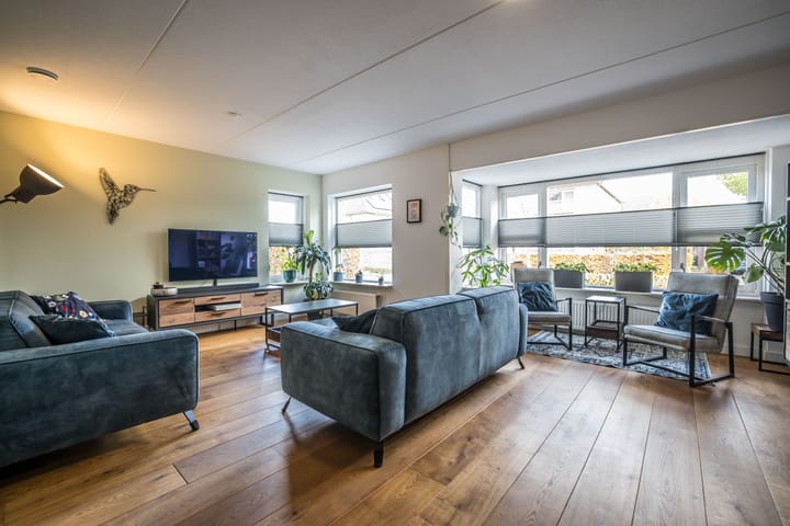 Foto 2 van Helmkruid 4