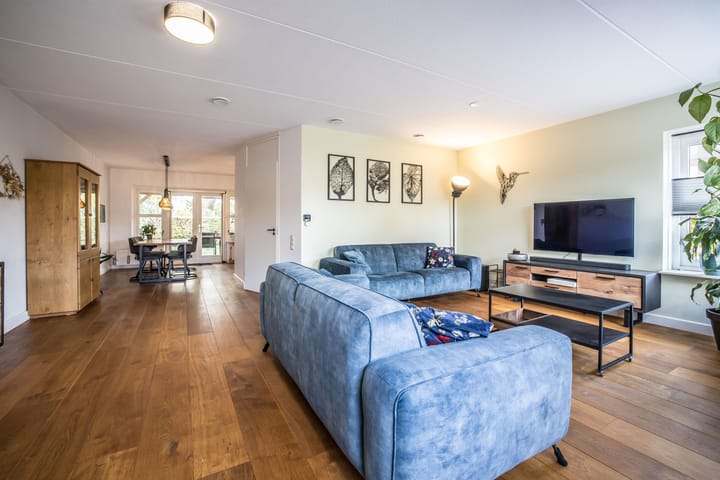 Foto 11 van Helmkruid 4