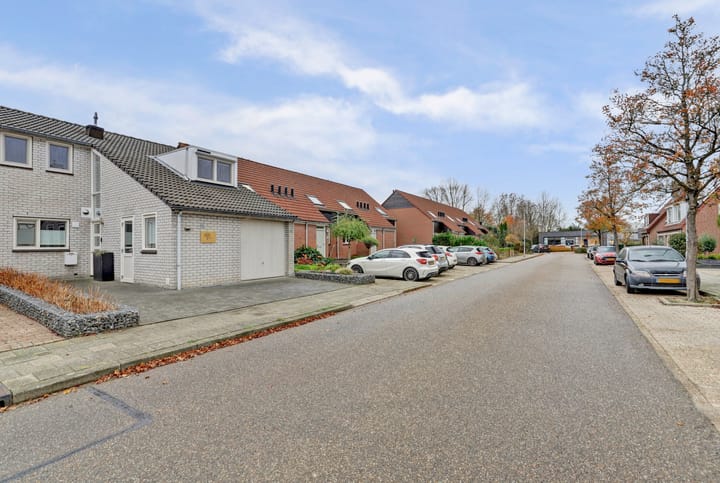 Foto 34 van Elstarstraat 38