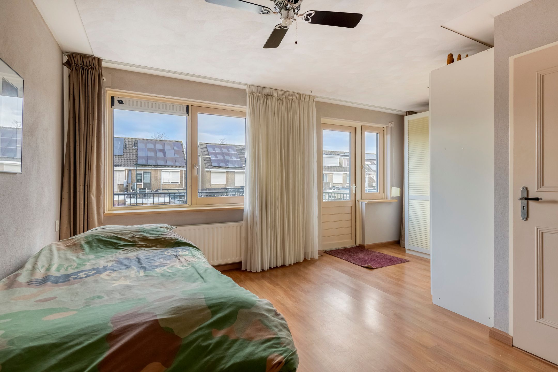 Photo 21 of Schoener 65