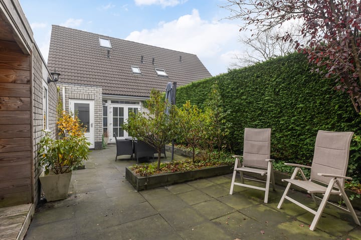 Photo 3 of Ikeleane 13