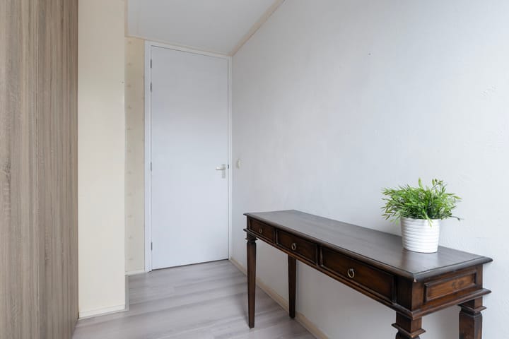 Photo 27 of Ikeleane 13