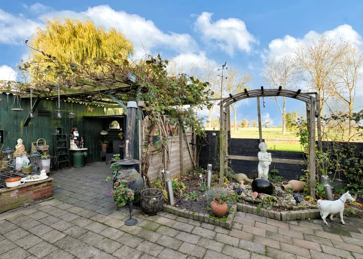 Photo 25 of Kosterijstraat 15