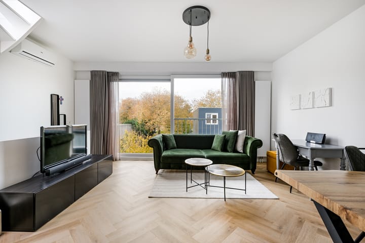 Photo 4 of Weldam 72-B