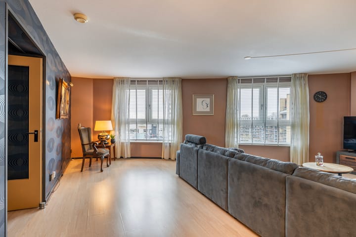 Photo 8 of Peter van Anrooylaan 195