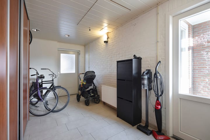 Photo 17 of Eikesstraat 13