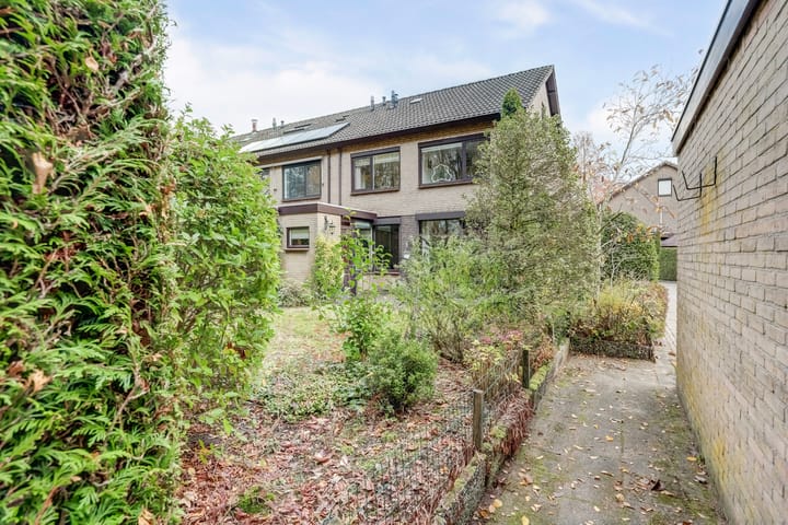 Photo 38 of Hortensialaan 68