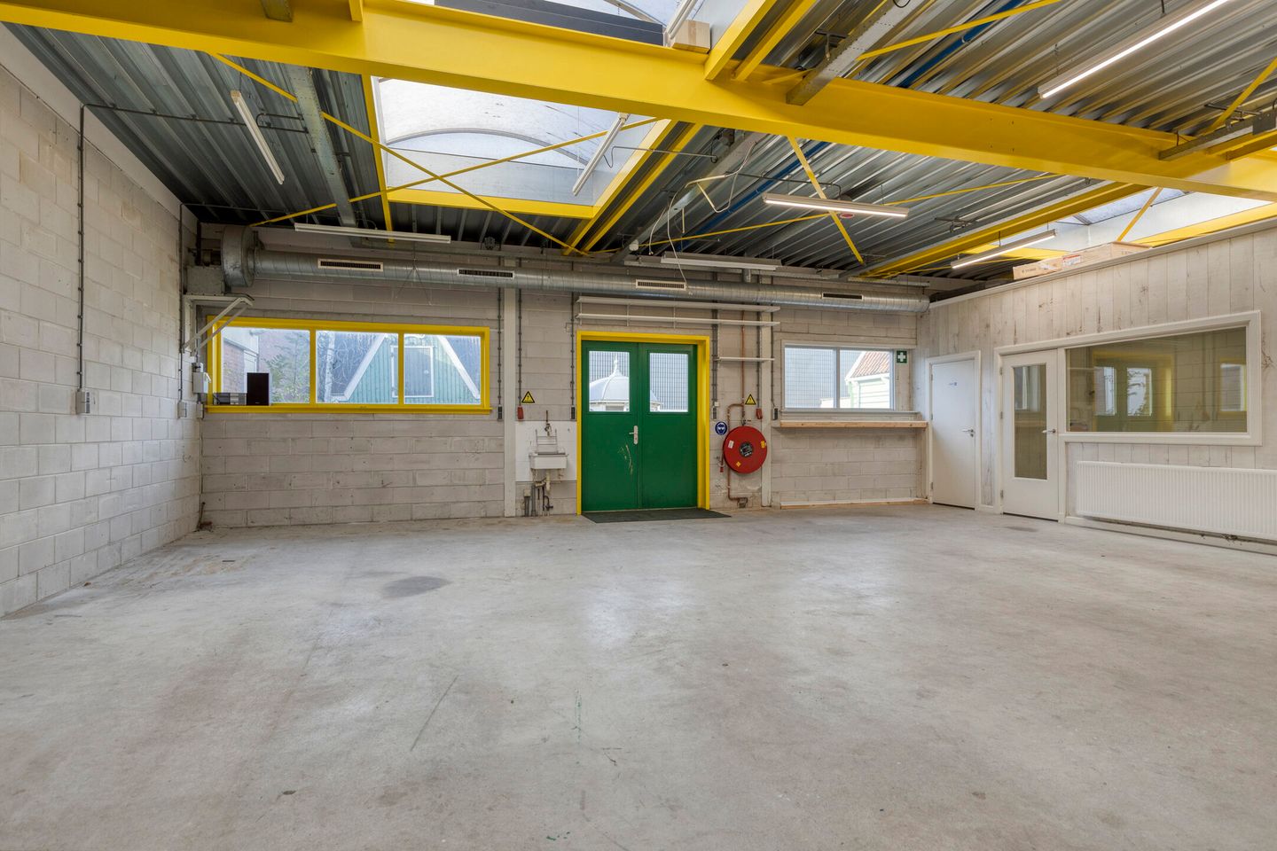 View photo 4 of Zuiderhoofdstraat 135