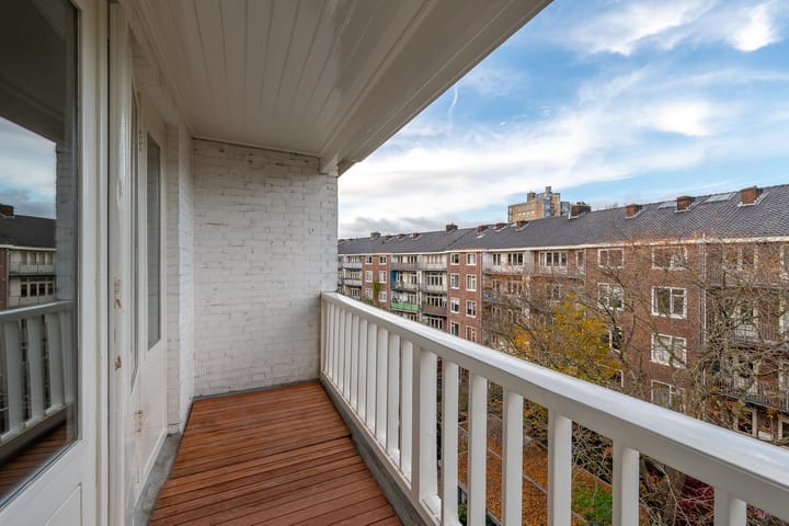 Photo 9 of Lekstraat 82-4B