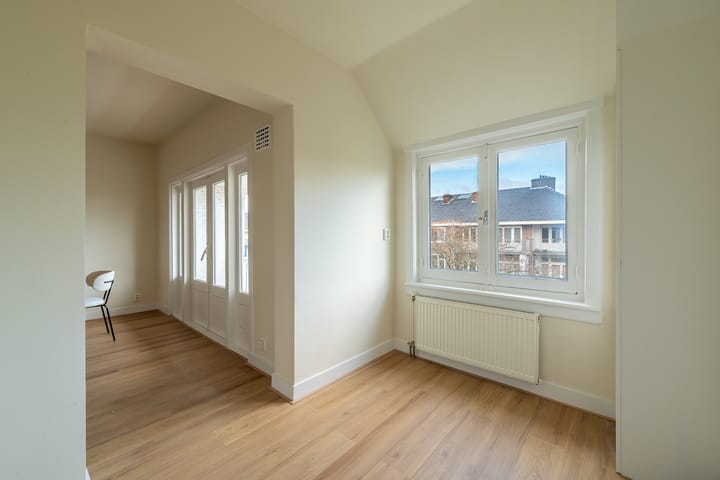 Photo 12 of Lekstraat 82-4B