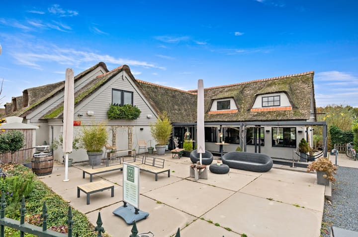 Photo 41 of Elsbes 45