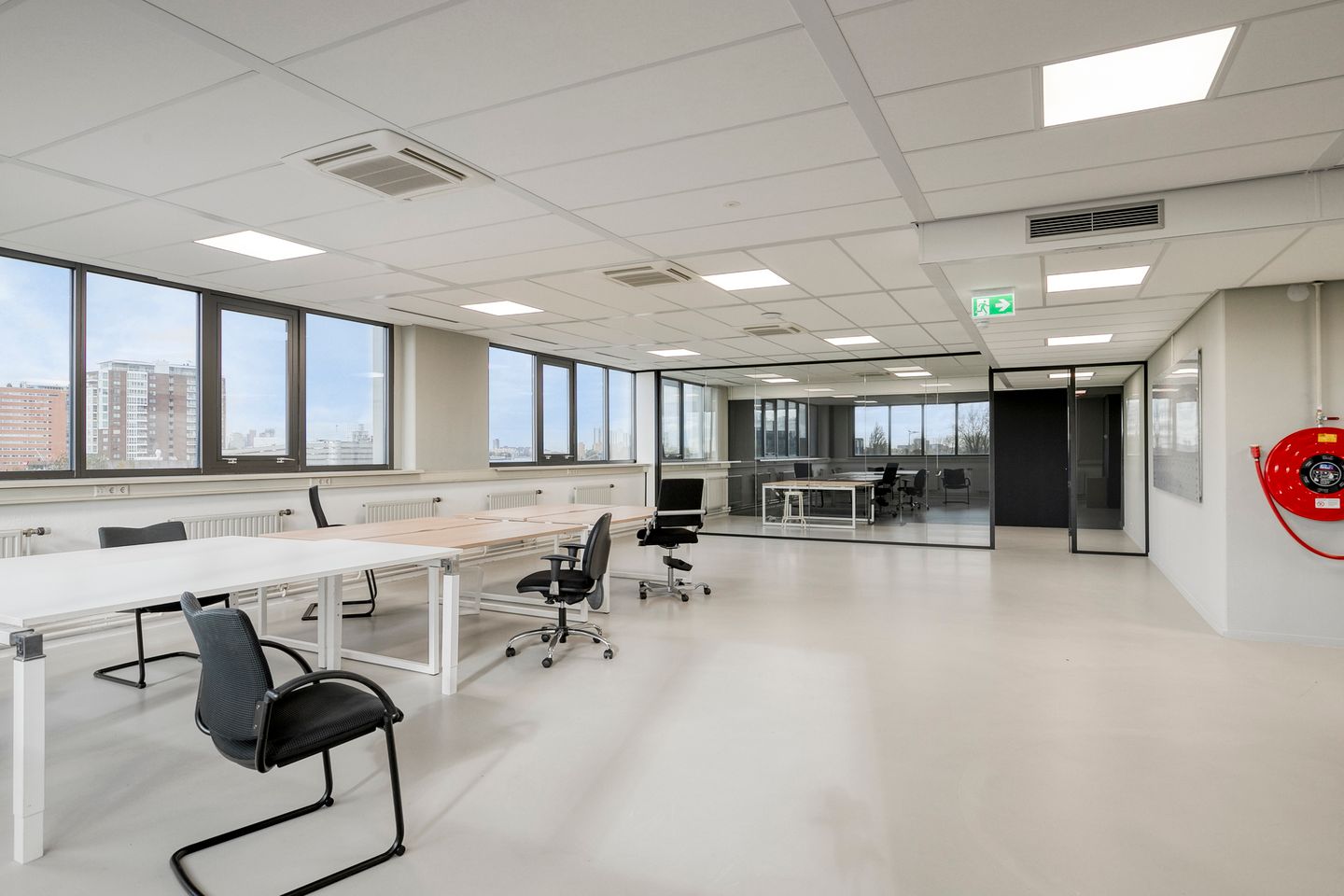 View photo 3 of Stadionweg 41-E