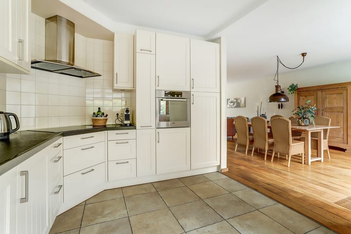 Photo 16 of Pieter de Hooghstraat 4