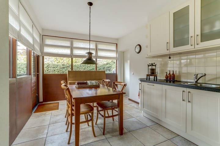 Photo 18 of Pieter de Hooghstraat 4