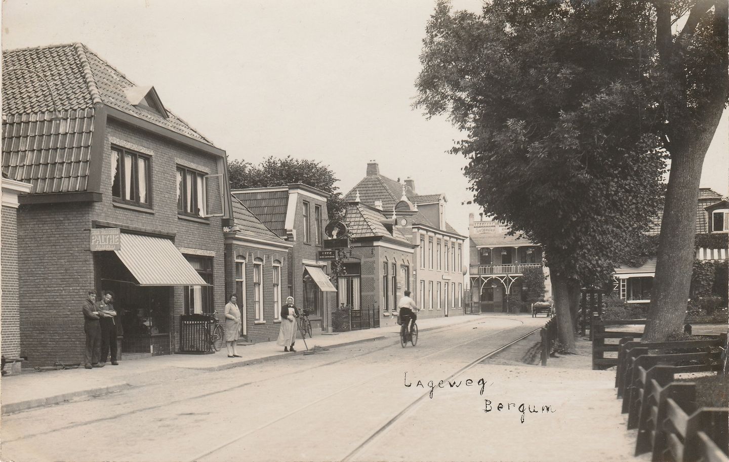 View photo 3 of Lageweg 8